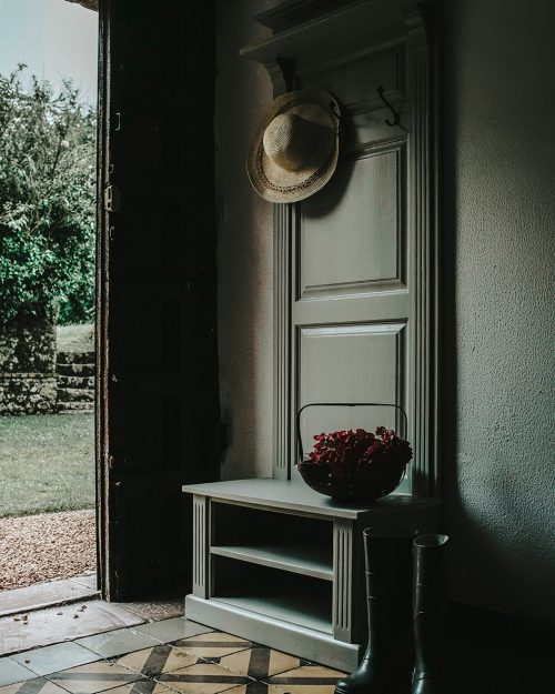 Mueble de entrada con colgadores, de estilo clásico, fabricado en madera maciza en varios colores